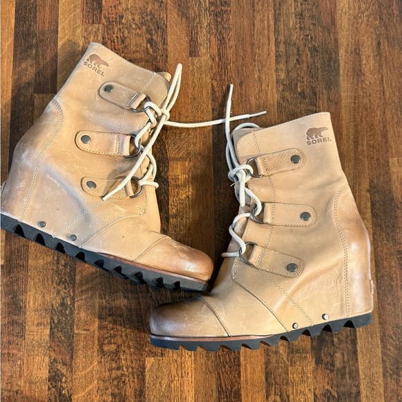 Sorel Shoes - Sorel Joan of Arctic Wedge II Tan Leather Lace Boots Women's size 7